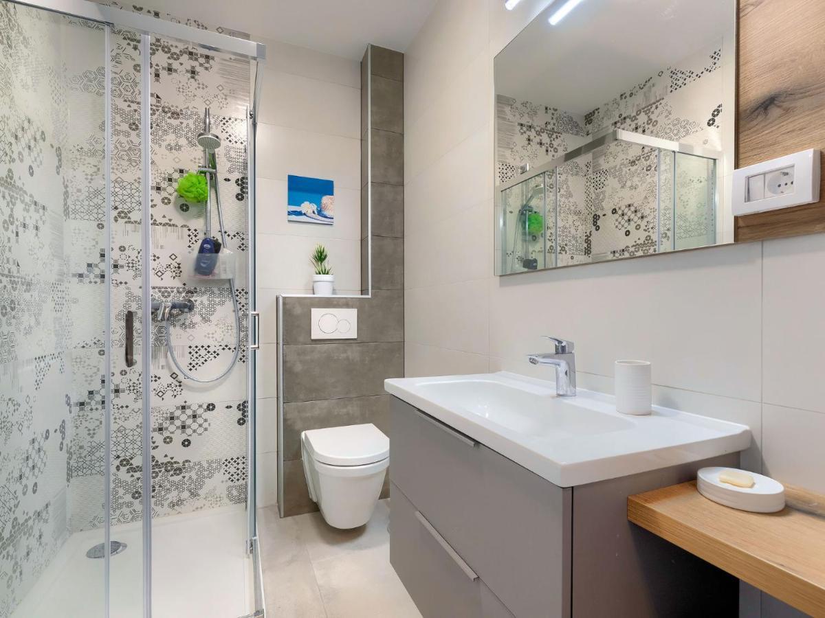 Apartment Wing 77 By Interhome พูลา ภายนอก รูปภาพ