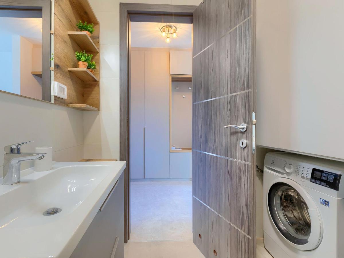 Apartment Wing 77 By Interhome พูลา ภายนอก รูปภาพ