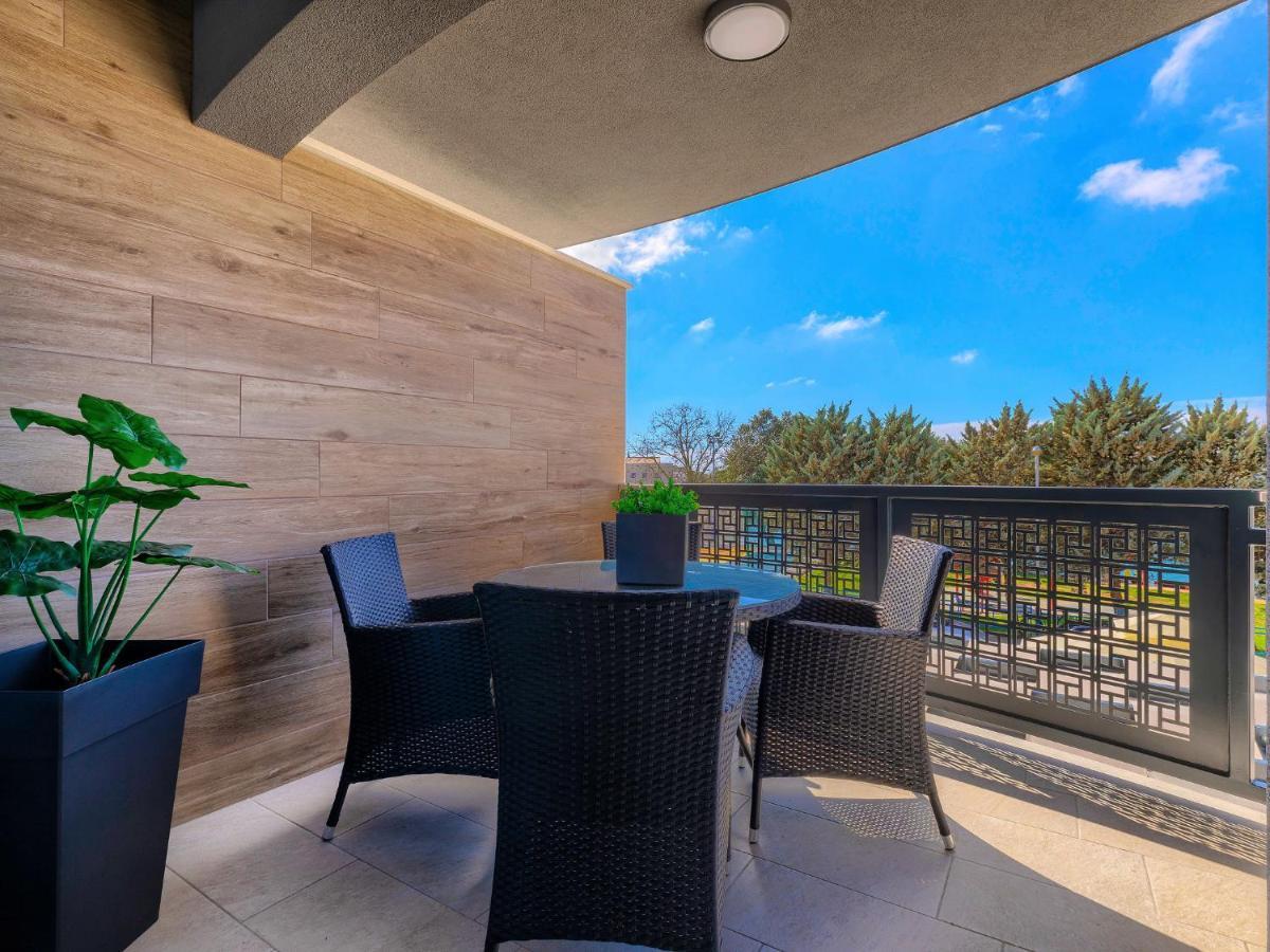 Apartment Wing 77 By Interhome พูลา ภายนอก รูปภาพ